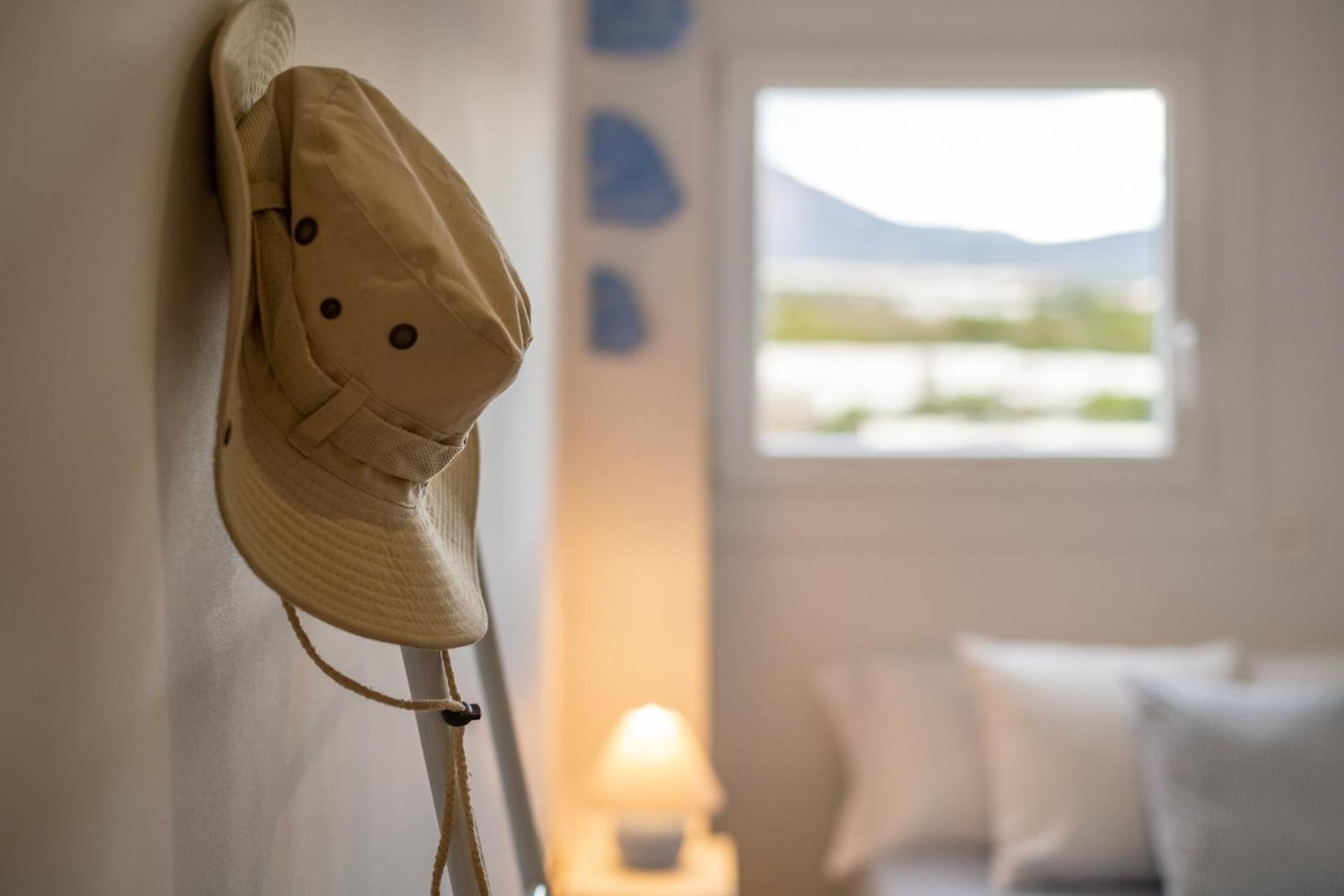 Apartamento Con Terraza, Vistas Playa Y Montana هوسبيتاليت دي لانفنت المظهر الخارجي الصورة